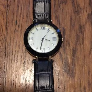 🎹🎼Black and White Vintage Style Watch